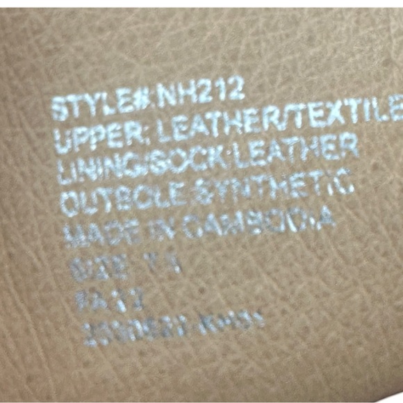 Madewell The Poppy Tall Lugsole Boot with Extended Calf Size:7.5Color:True Black - Picture 12 of 16